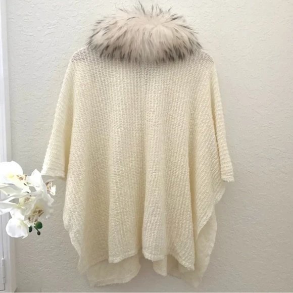 Alice + Olivia Fur Collar Poncho Shawl Open Sweater - Picture 6 of 7